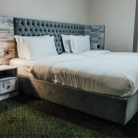 Express City Hotel Çimkent Dış mekan fotoğraf