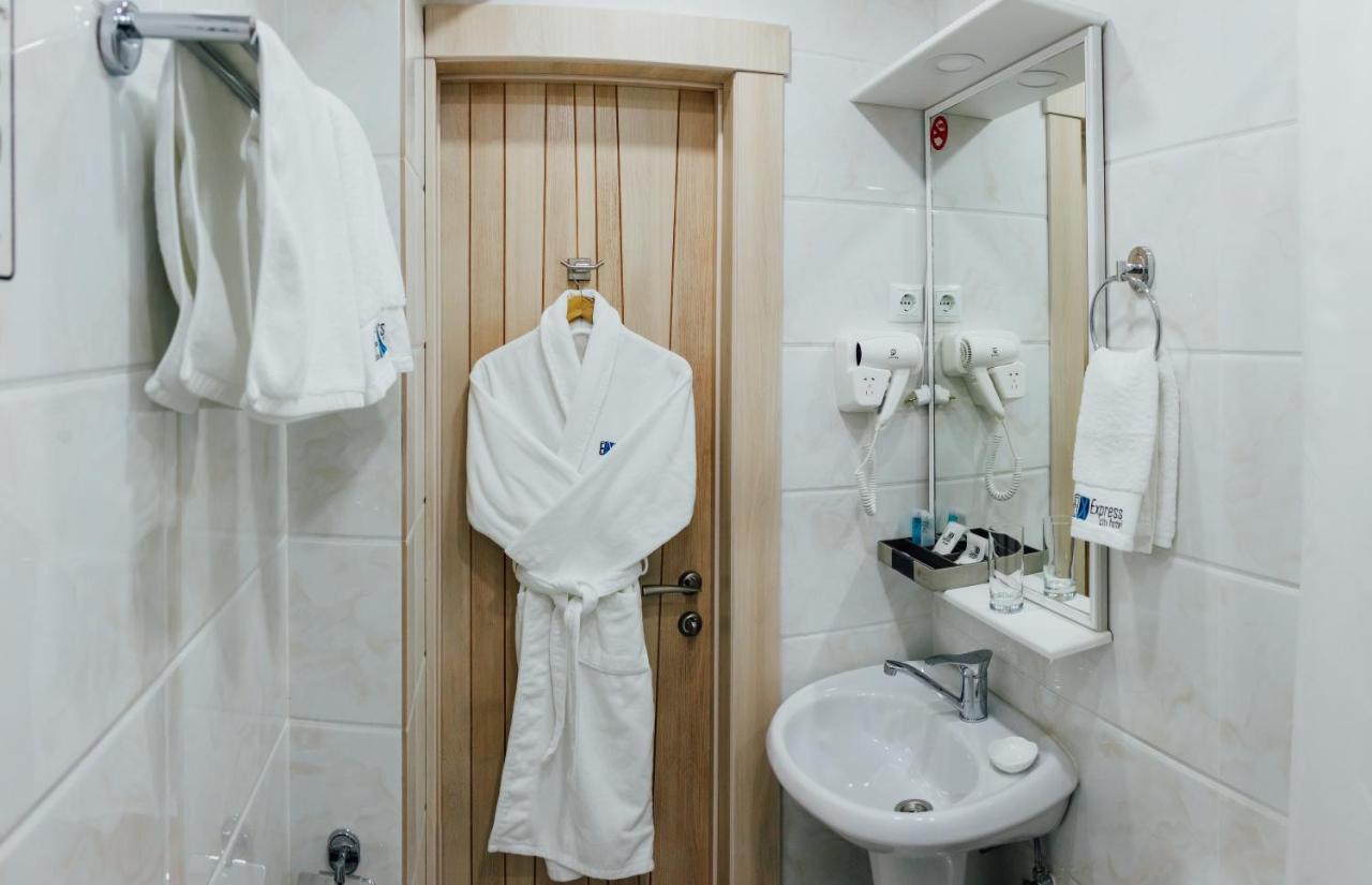 Express City Hotel Çimkent Dış mekan fotoğraf