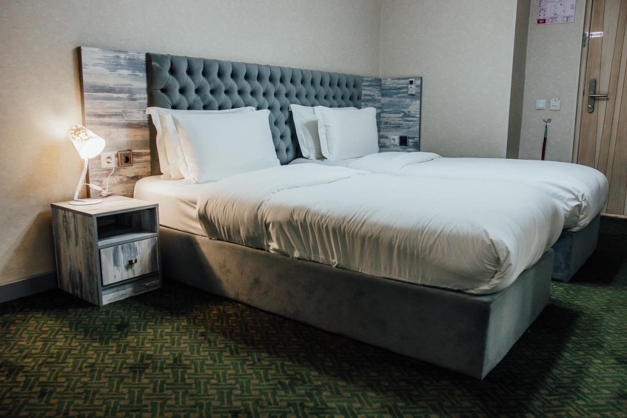 Express City Hotel Çimkent Dış mekan fotoğraf