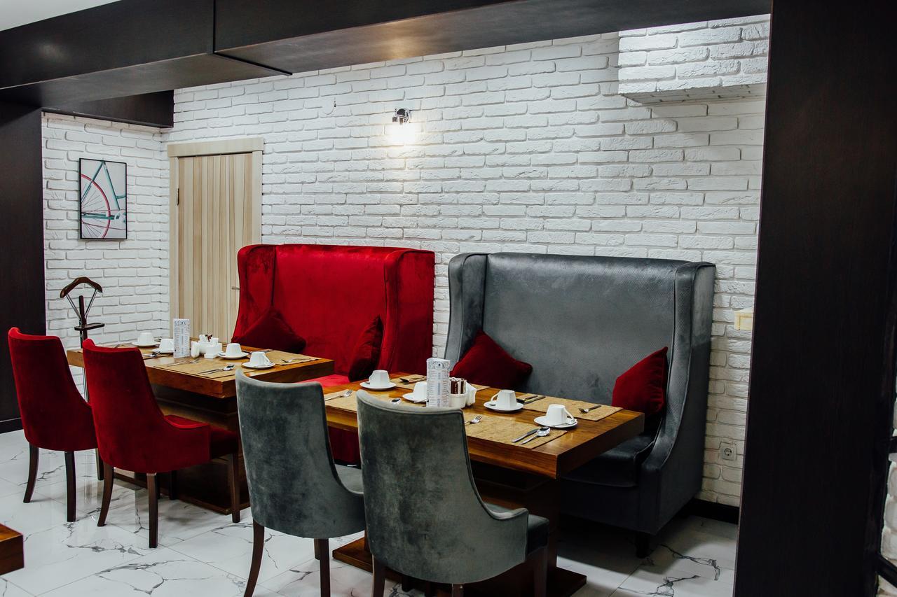 Express City Hotel Çimkent Dış mekan fotoğraf